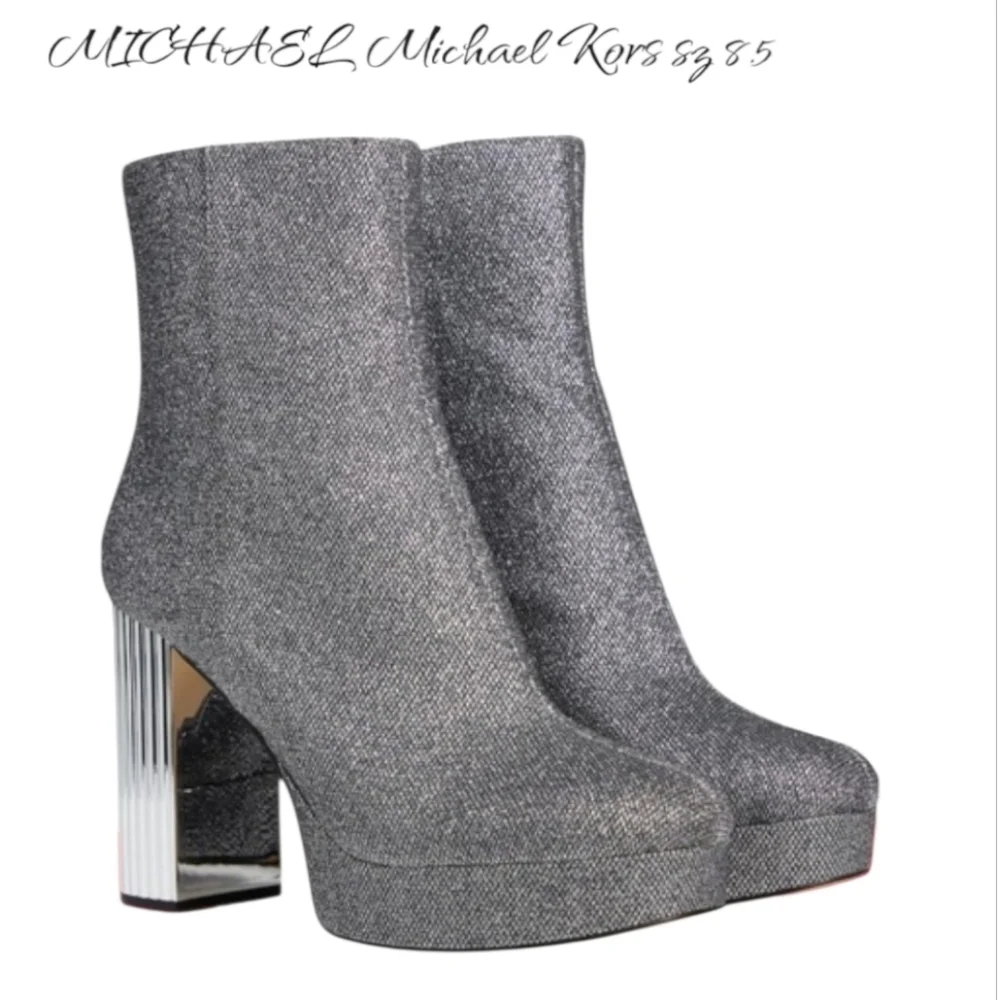 New MICHAEL Michael Kors Silver Platform Boots Sz 8.5